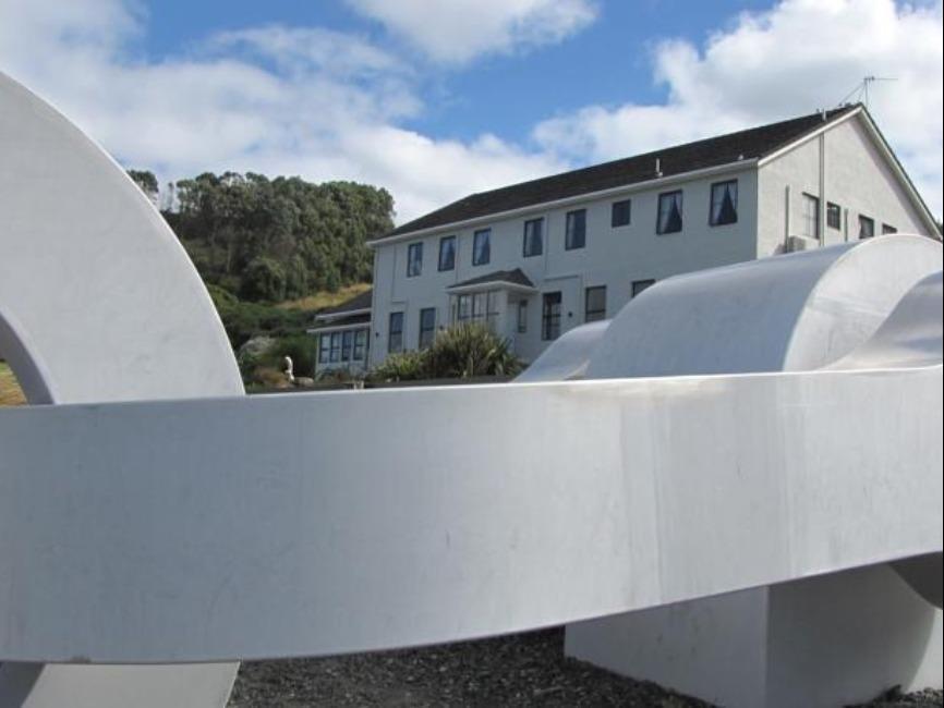 Lands End Hotel Bluff Exterior photo