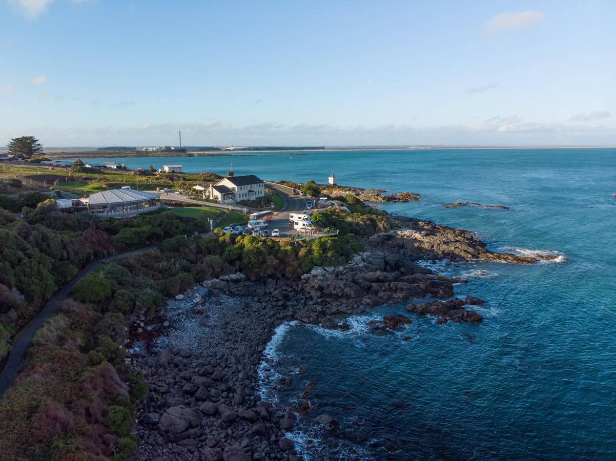 Lands End Hotel Bluff Exterior photo